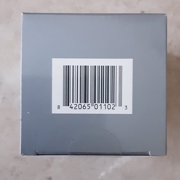 NEOCUTIS ( NEO CUTIS ) MICRO FIRM NECK & DECOLLETÉ CREAM - Picture 3 of 4